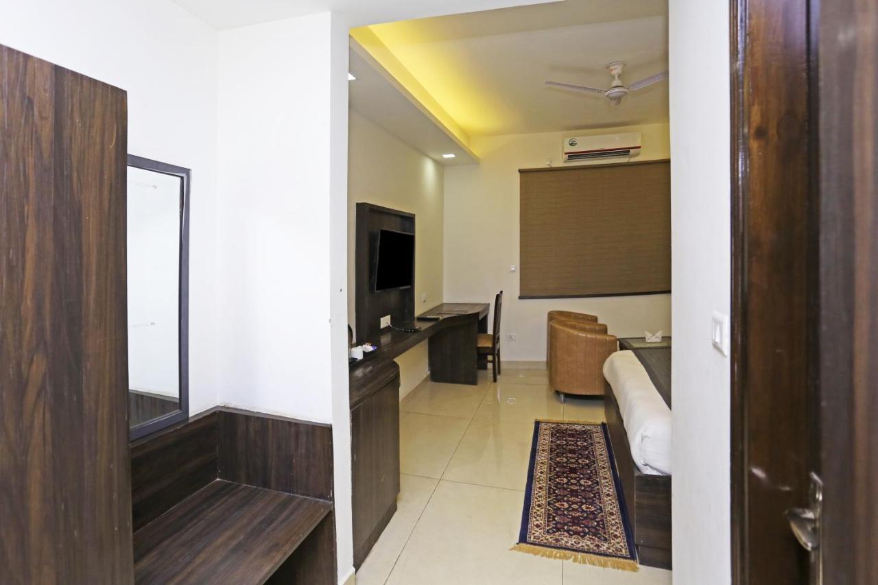 Hotel Park Tree Near Delhi Airport New Delhi Exterior foto
