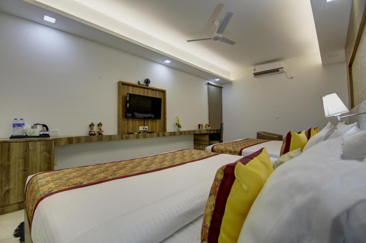 Hotel Park Tree Near Delhi Airport New Delhi Exterior foto